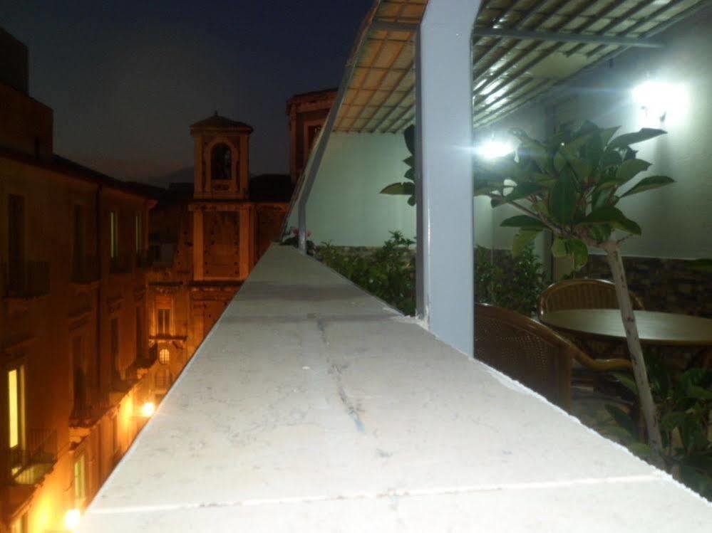 Casa Provenza Hotel Catania Bagian luar foto